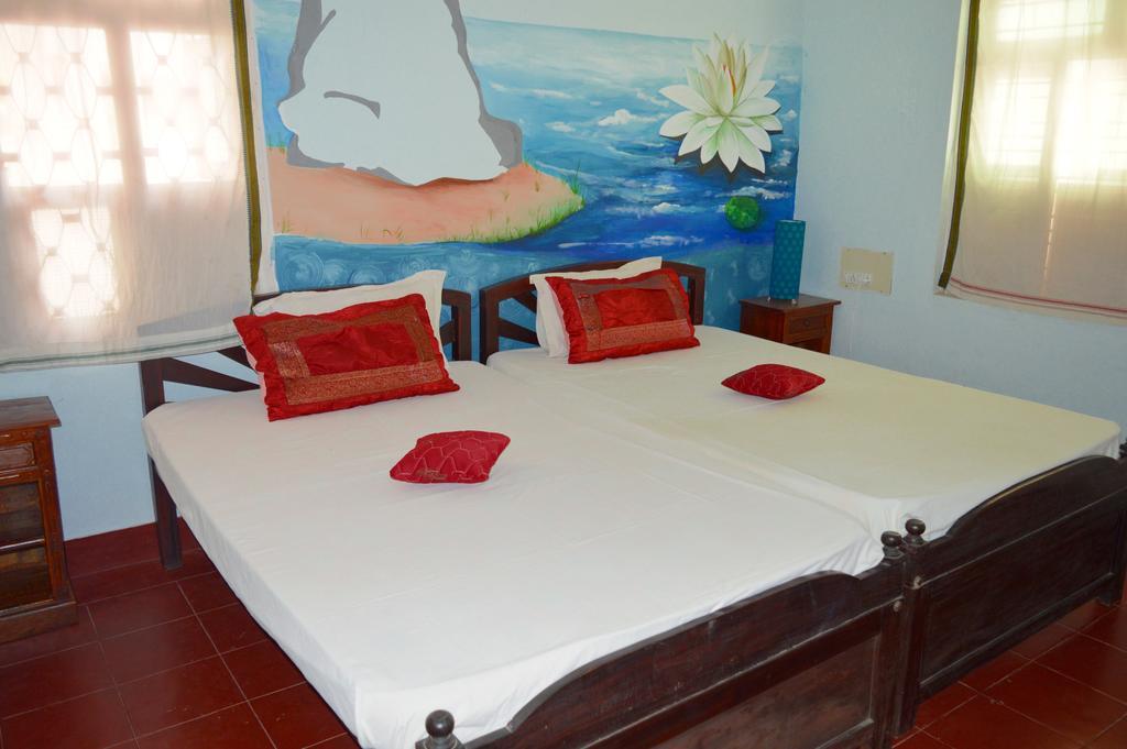 La Maison Blanche Hotel Puducherry Zewnętrze zdjęcie